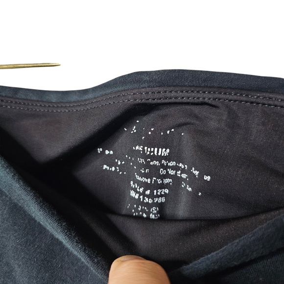 Bootcut Black Leggings Women’s Medium Athletic Stretch Fabric Pants - Picture 4 of 5